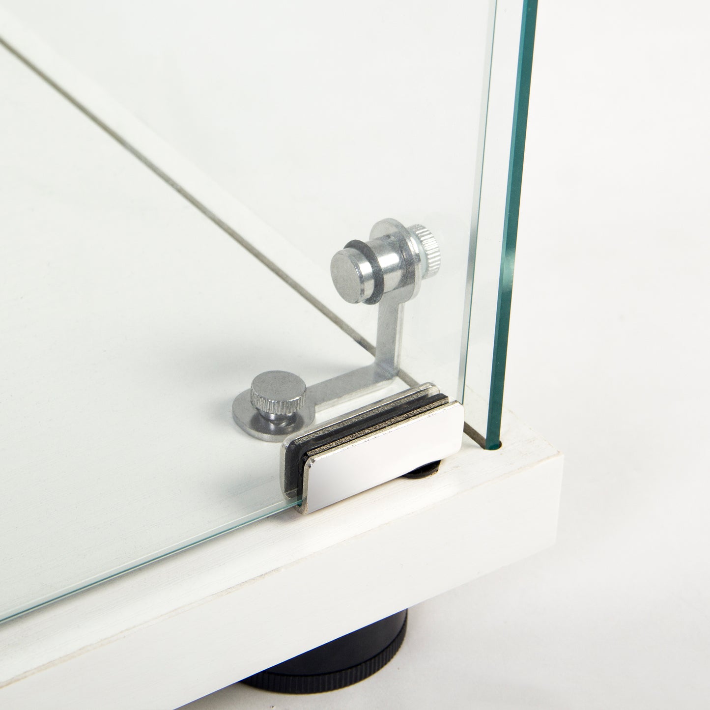 Glass display case corner bracket