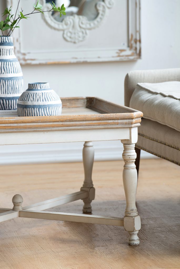 Stylish Square Coffee Table with Tray Design for Versatile Decor