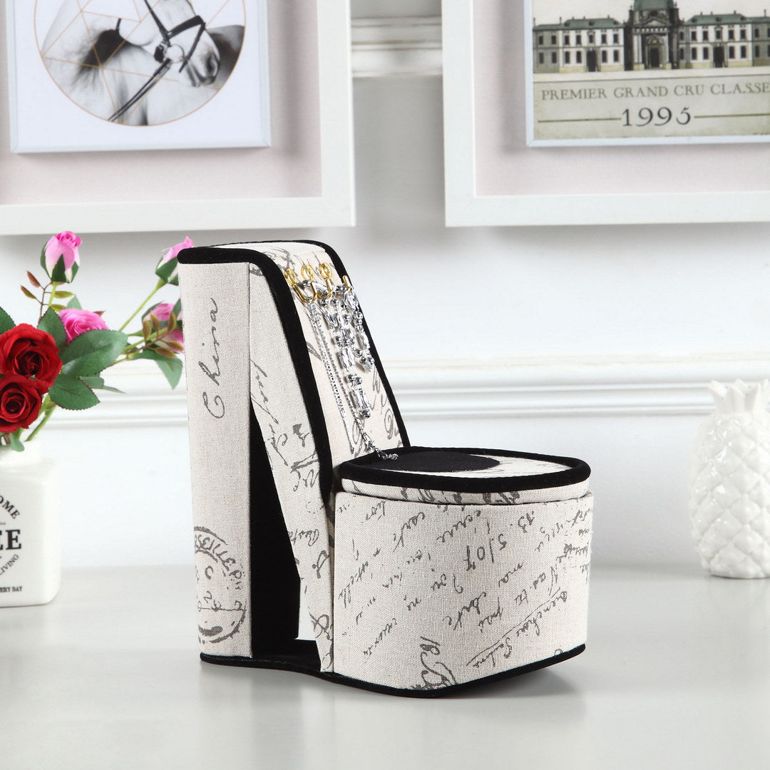Highheeled shoe jewelry box with script pattern