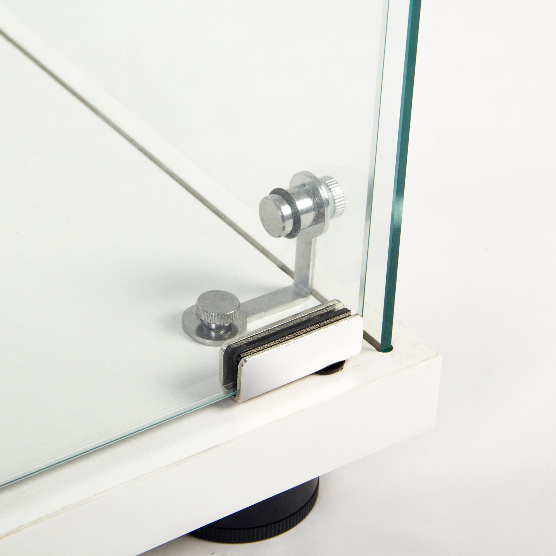Glass display case corner bracket