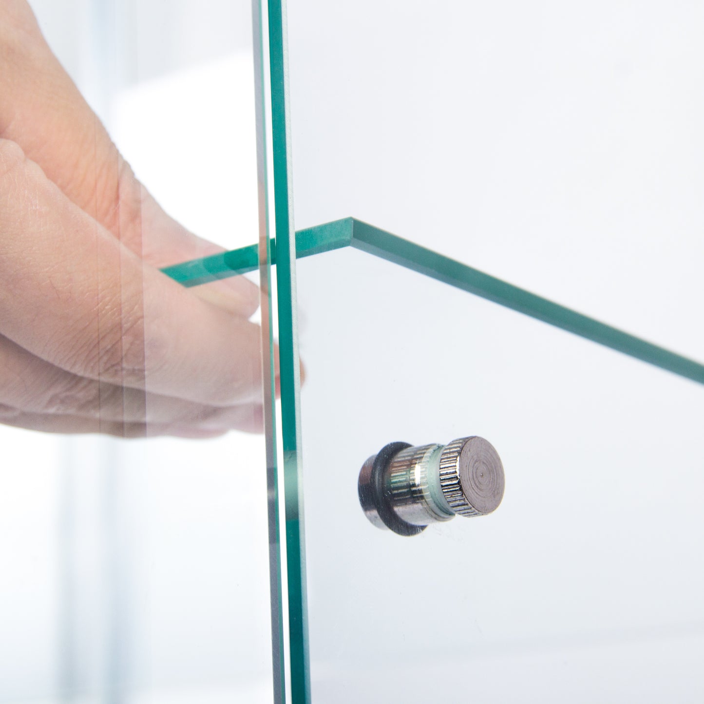 Metal shelf pin for glass shelves