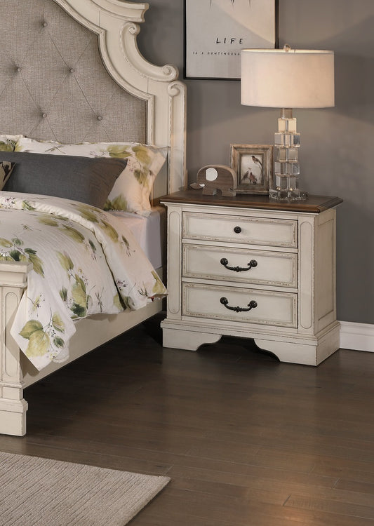 TREATLIFE HOME Wooden Nightstand with Three Drawers, Classic Traditional Design, Polished White Finish, for Bedroom