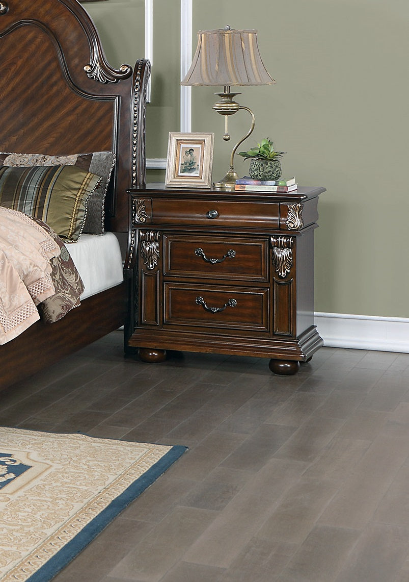 TREATLIFE HOME Traditional Antique Nightstand with 3 Drawers, Cherry Veneer Finish, for Bedroom or Bedside Use