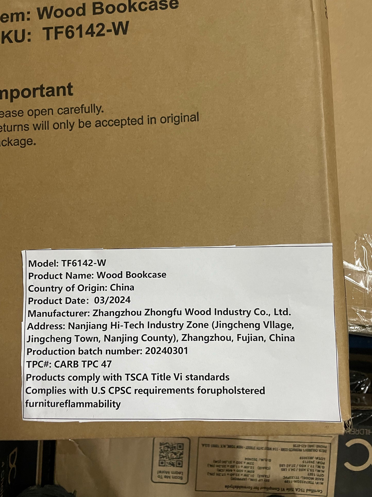Cardboard box packaging for a wood bookcase model TFW
