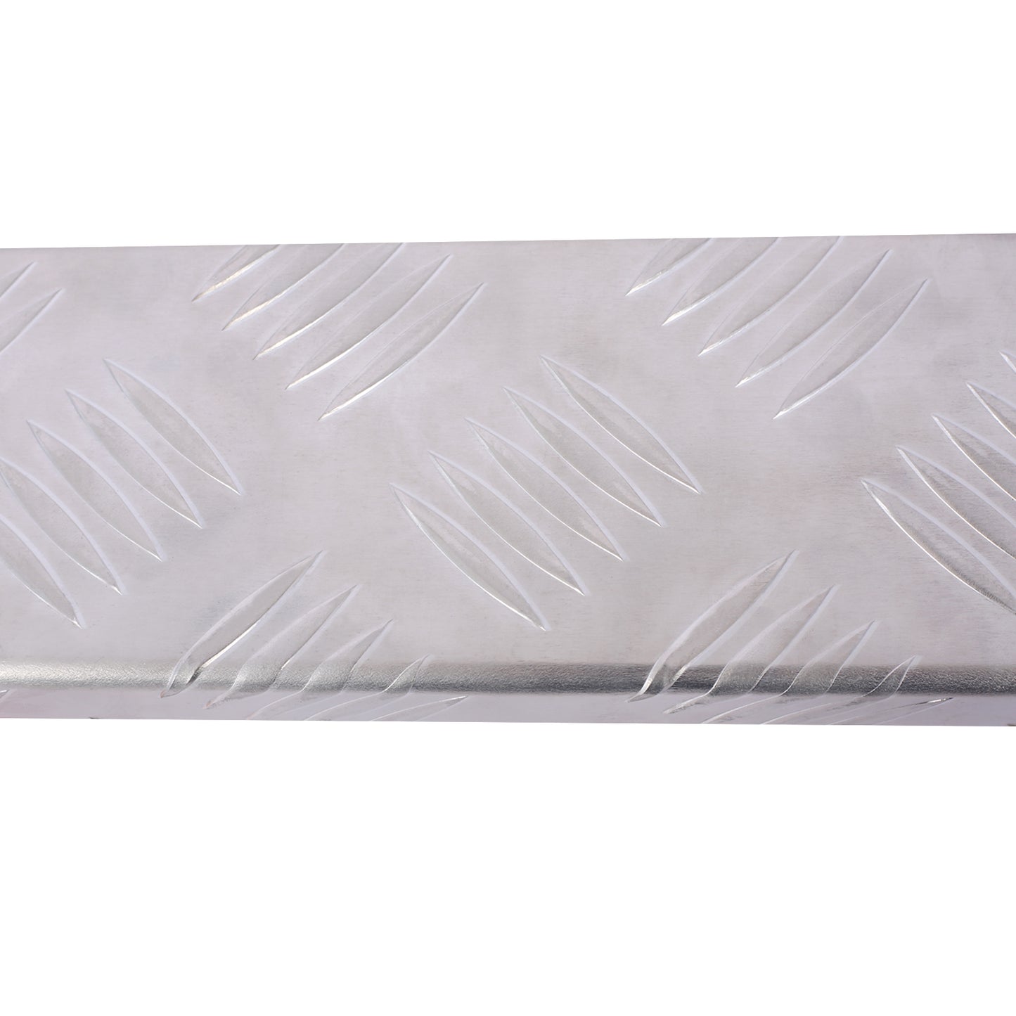 Silver aluminum diamond plate sheet with raised pattern for grip