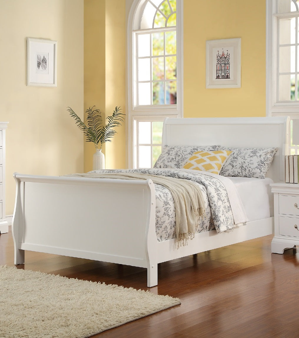 Classic white sleigh bed with rolled headboard and footboard