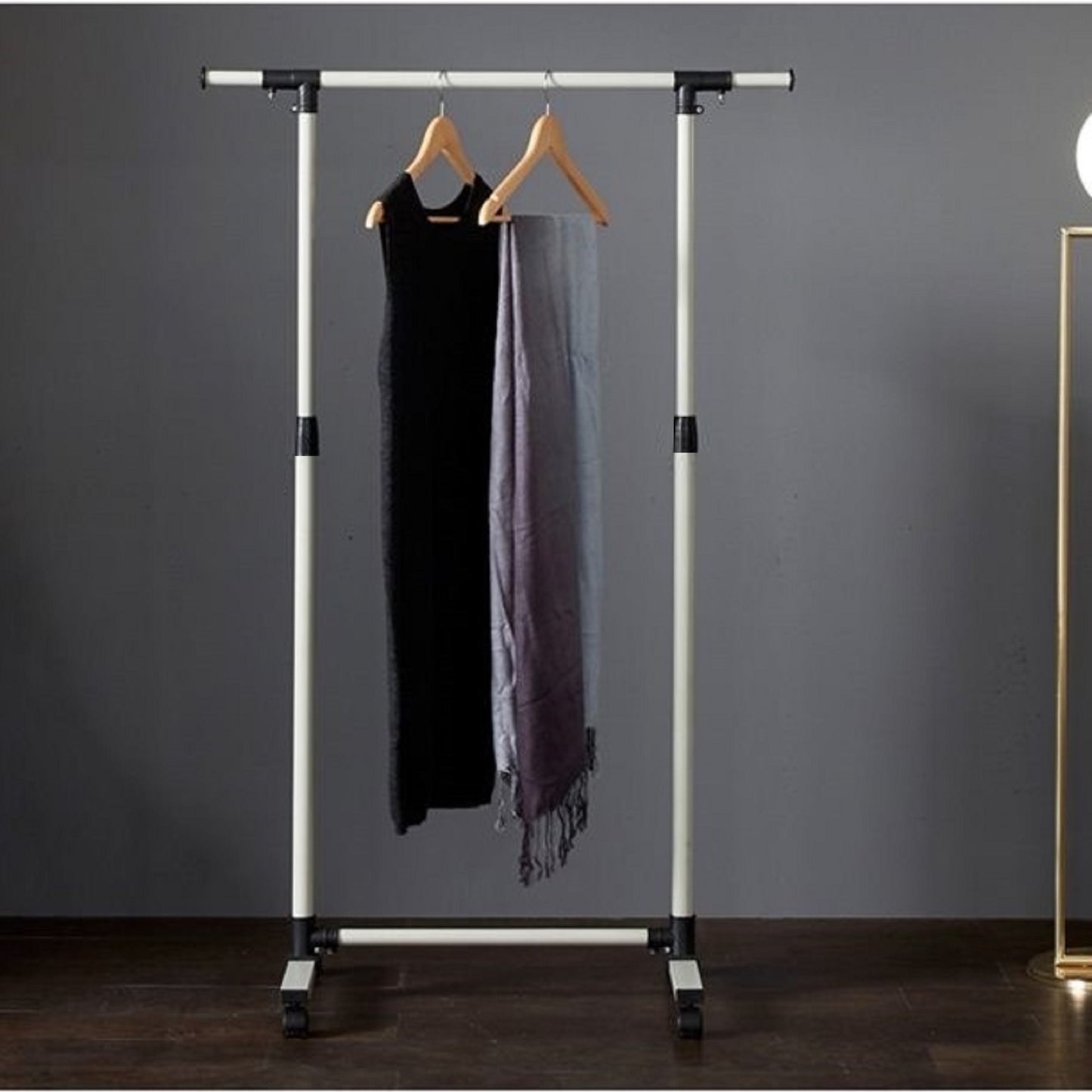 Adjustable garment rack with wheels